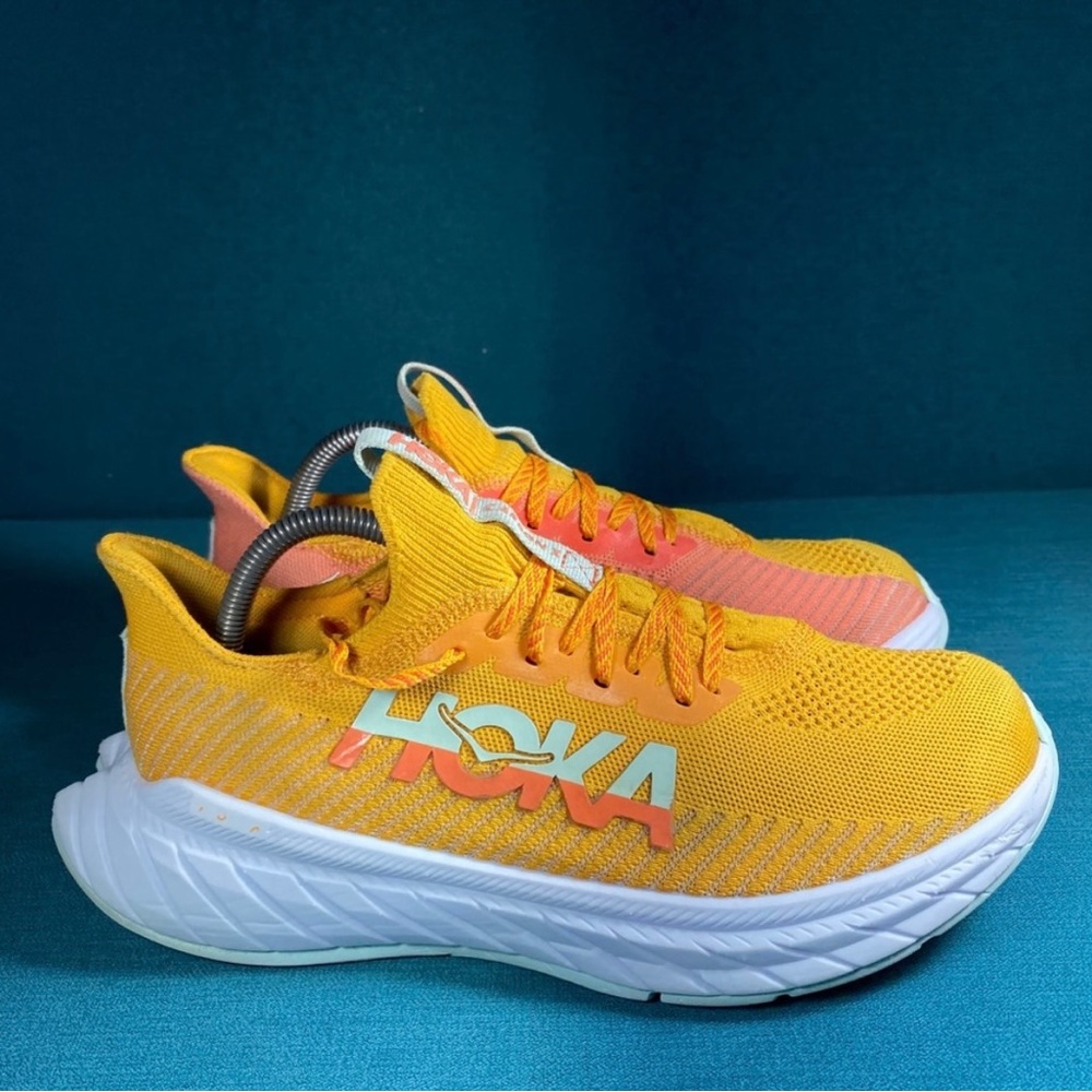 Hoka one Carbon X